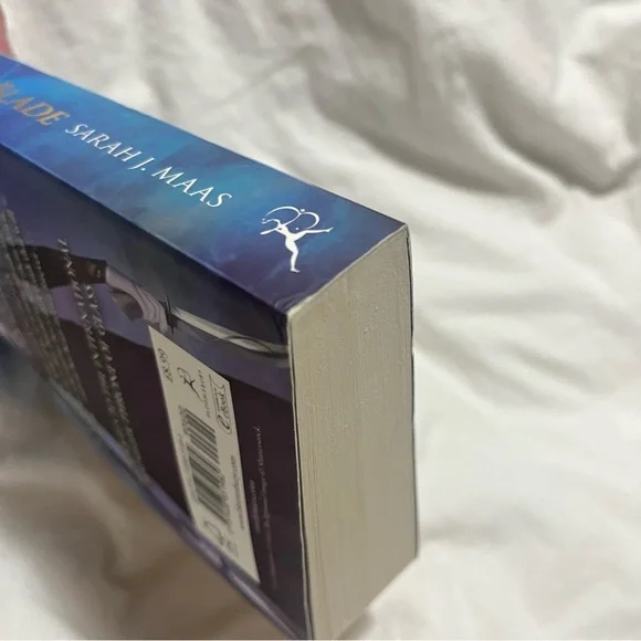 The Assassin's Blade by Sarah J. Maas OOP UK paperback. - Picture 3 of 9